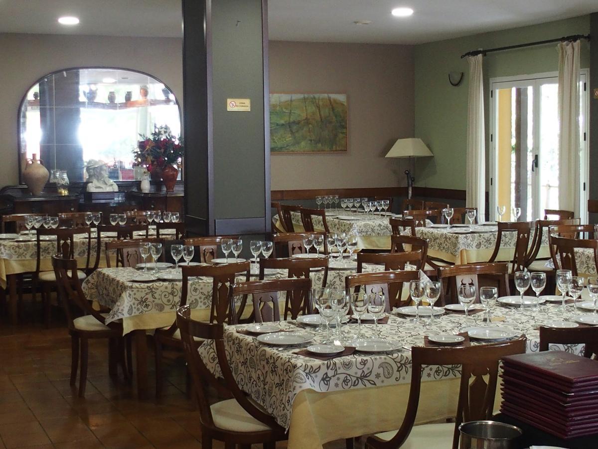 ויאלבה דה לה סיירה Hotel El Tablazo מראה חיצוני תמונה