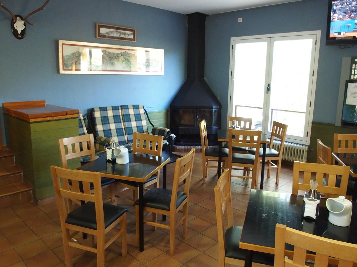 ויאלבה דה לה סיירה Hotel El Tablazo מראה חיצוני תמונה